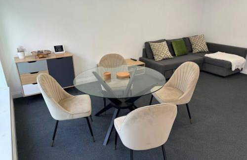 Spacious private cinema guest house - Foto 5