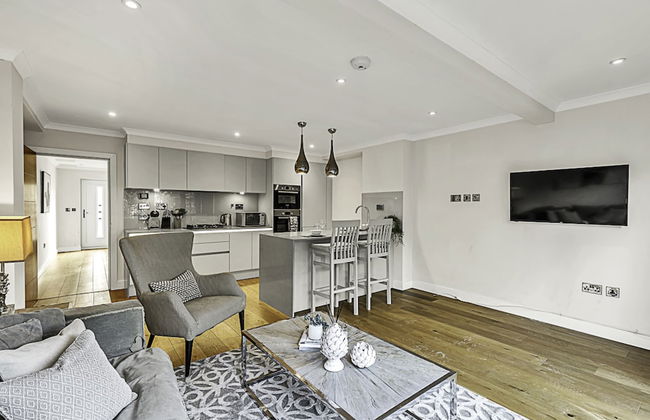 Chic and Contemporary Retreat in Brentford - Foto 13