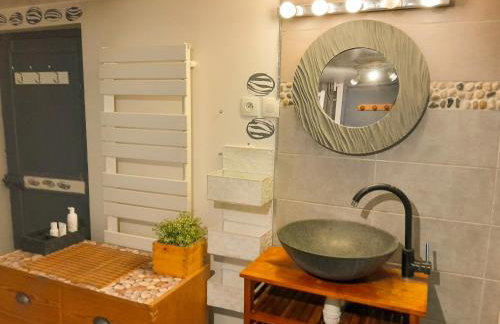 Maison T3 cosy, jardin, bureau & parking privé - Foto 7