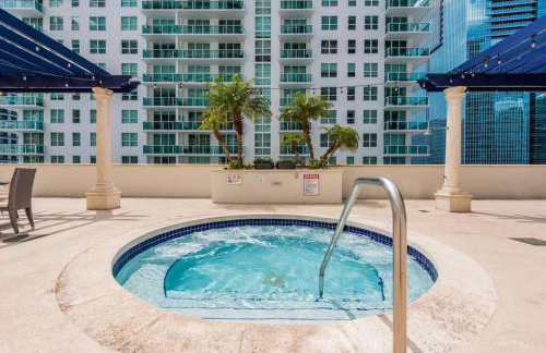 Fantastic 2BR Condo on 31st Floor Free Parking - Photo 38