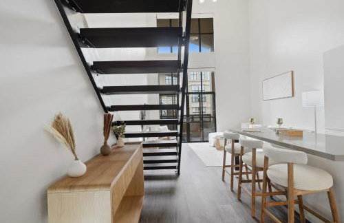 Modern Luxury Loft facing Santana Row w/Balcony - Photo 5