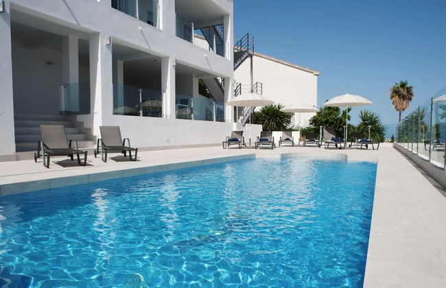 Luxury villa with heated pool - Foto 40