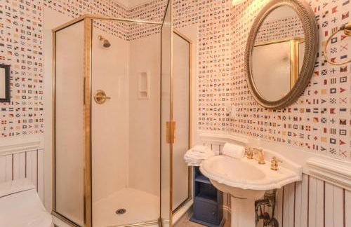 18 Fiddlers Cove Dr - 5 Bed/4 Bath w/ Resort Access & Golf Cart! - Photo 16