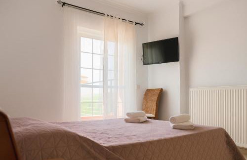 Hary's House Cozy Getaway 5 min from the Beach - Photo 1