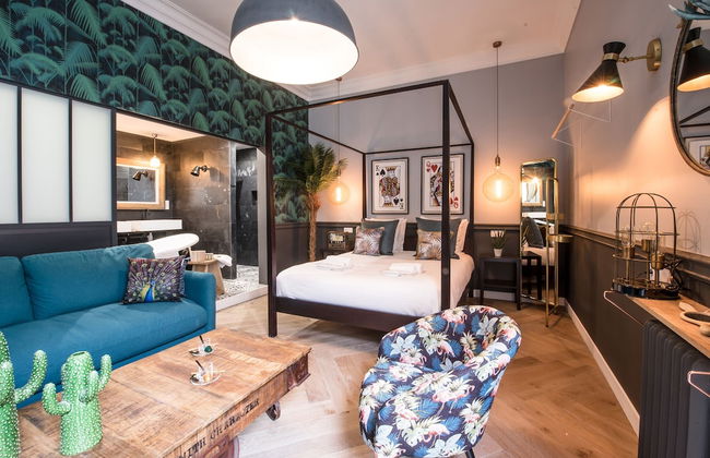 The Royal Elysée Suite - Photo 14