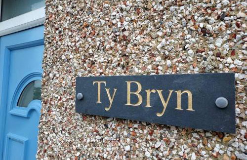 Former Quarryman’s 3-bed house 5 min to Zip World - Photo 3