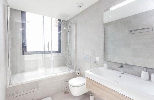 Luxury 2BR Seaviews - Santa Barbara Heights - Photo 33