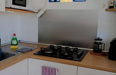 Penthouse Maines View - Photo 12