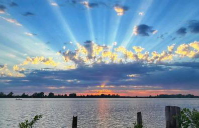 Blue Boho Music and Meme House Four Bedroom Home with Arcade near Westport Plaza - Foto 33