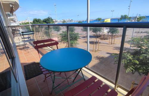 Apartamento con vistas al mar y parking - Foto 2