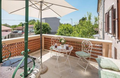 Cozy Home In Peresiji - Foto 8