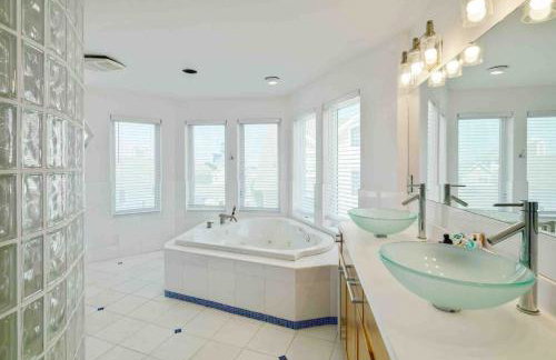 Icon Playce: Beachfront with 360 rooftop - Foto 53