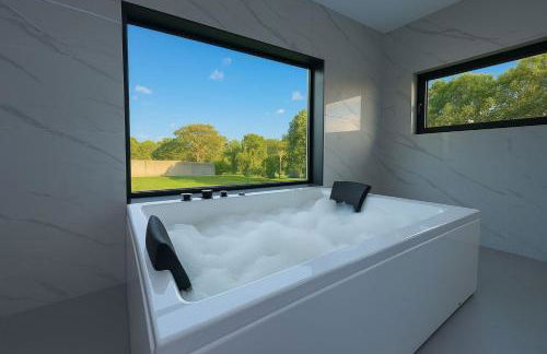 Bella Casa Total House - Photo 20