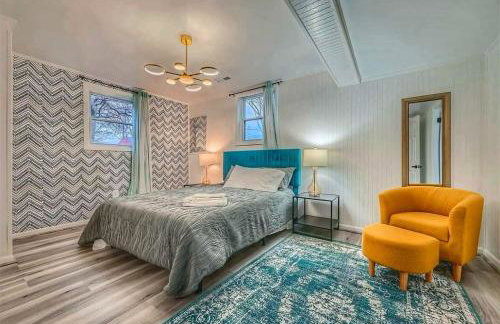 4BR House Mins to Downtown Annapolis with Firepit, Basement Bar, & Sleeps 12 - Foto 4