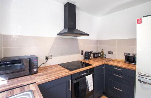 Modern and Comfortable 2-Bedroom Apartment with Private Parking - Foto 5