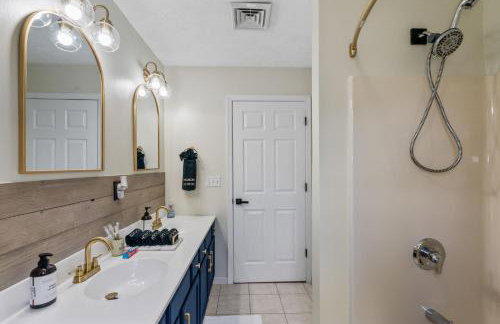 Emerald Lakes Poconos Retreat Game Room, Firepit & Sleeps 10 - Foto 60