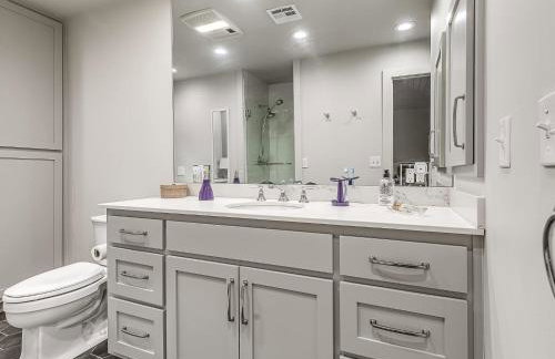 Cozy 1-Bedroom Retreat in Tulsa - Photo 19