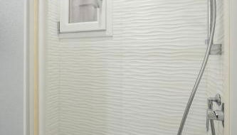 Avelli Pia Fourth Floor with 2 Bathrooms - Florence Charming Apartments - Delightful and bright 4rd-floor apartment without elevator, overlooking one of Florence's most beautiful squares, Exceptionally located for exploring the city - Foto 3, Shower