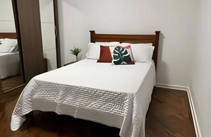 Perto da Praia com ar e estacionamento - Foto 2