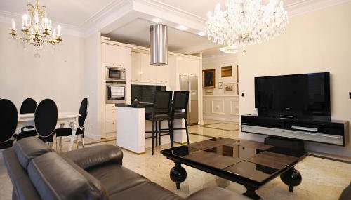 Large and Luxury 3city Apartment in Gdańsk with Two Balconies by Noclegi Renters - Foto 2, stove, pet friendly