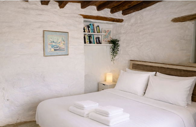 Villa Kotseli: Traditional Stone House with Pool & Sunset Sea Views - Foto 13