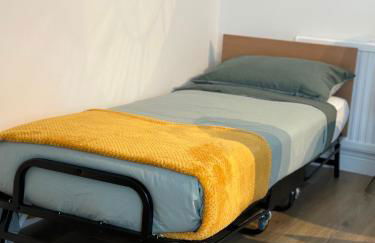 Dartford Luxurious House with Parking - Netflix - Wi-Fi - Photo 6