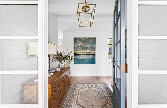 Muskoka Luxe Retreat With Pool Spa Fire Pit - Photo 4