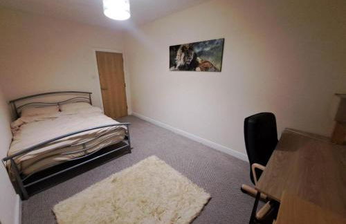 City-center Flat Sleeps 4 With Balcony - Foto 6