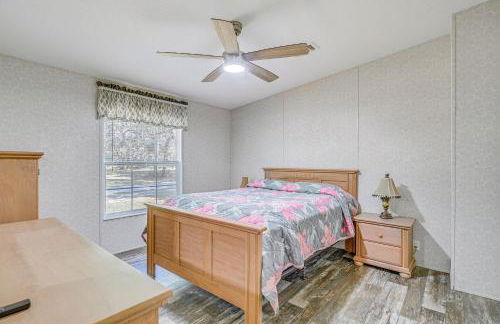 7 Mi to Crystal River Home with Yard and Fire Pit! - Foto 11