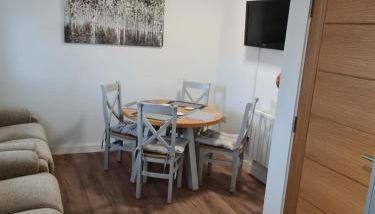 2 Bedroom Central Apartment - Photo 5