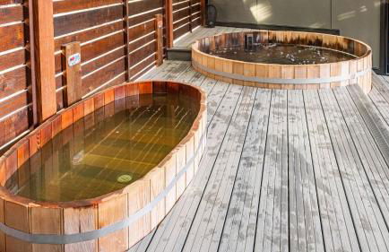 Newly Built • Sauna • Hot Tub • Cold Punge Lazy River Glamp-House by AvantStay - Foto 94