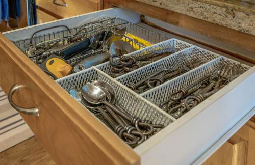 Cozy foothills home - Photo 25