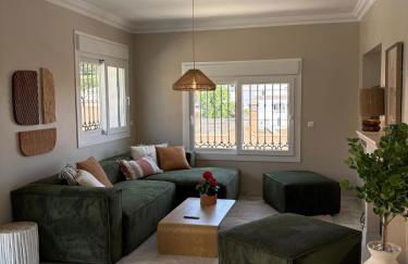 Luxury Villa with Panorama View and Heated Pool - Photo 4