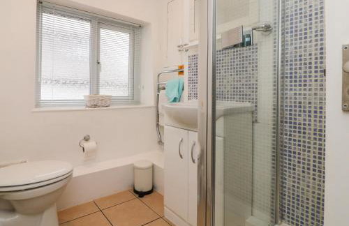 Courtyard Cottage - Photo 16