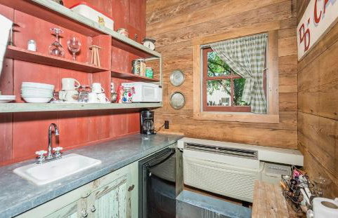 Ada's Peach Street Hideaway - Foto 30