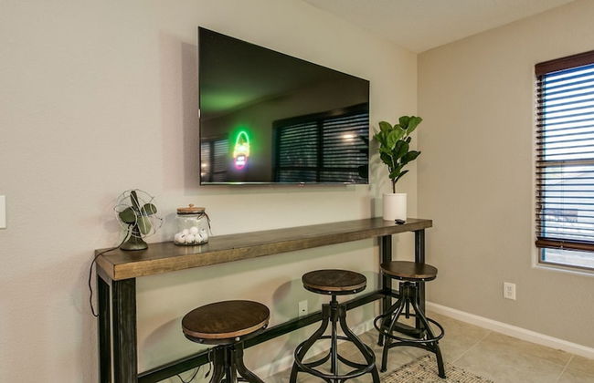 Massive 5 Bdrm Getaway W/pool, Hot Tub, Game Room! - Photo 48