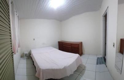 Casa grande e bem localizada - Foto 8