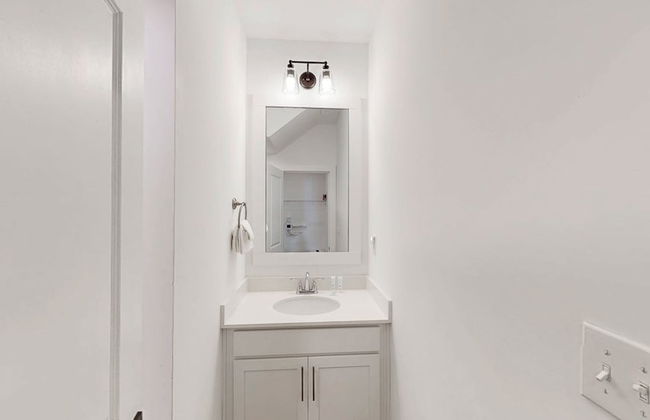 New Home 3br/2.5br w/ Kayak Access Sleeps 9 - Foto 31