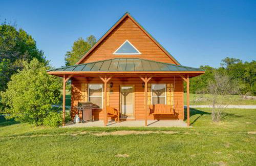 Lakefront Vacation Rental with Patio and Grill! - Foto 2