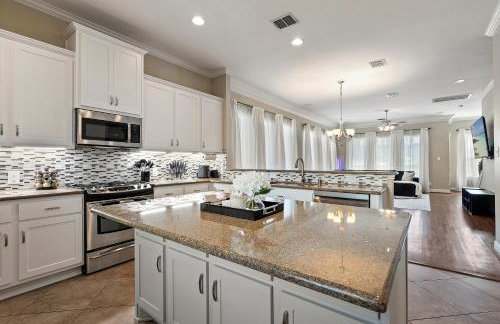 3 BD Townhome w Rooftop Terrace w Free Parking - Foto 18