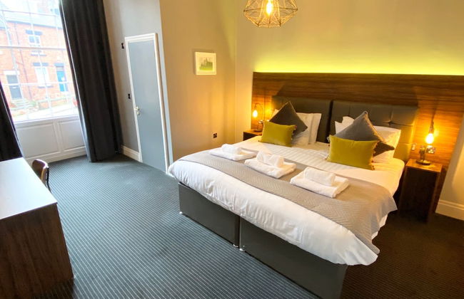 Claremont The Waterhouse - Photo 9