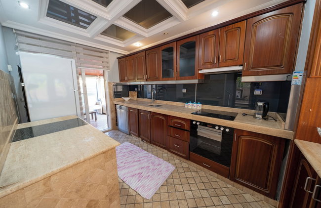 Villa Şükran Daily Weekly Rentals İçmeler - Foto 4