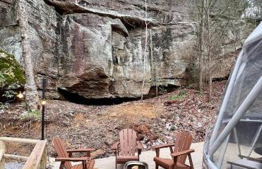 “Climber's Den” Rare Cliffside Stay w/ HotTub RRG - Foto 3
