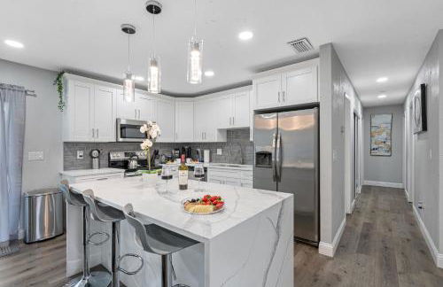 Breathtaking & Renovated Tampa Heated Pool House - Foto 10