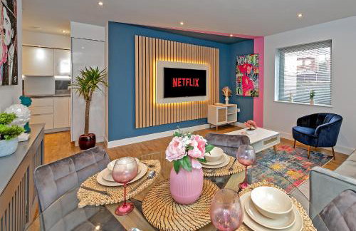 SUPERIOR AIRPORT SUITE, FREE Parking, Stylish, BALCONY, Two Bathrooms, Close To Airport, Station & Centre - Foto 46