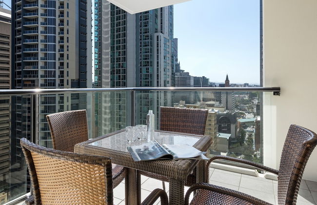 Oaks Brisbane River City Suites - Photo 44