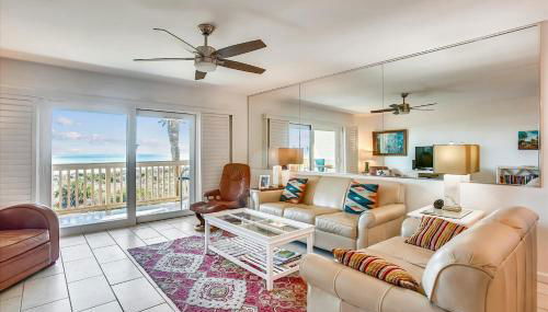 Sun-kissed FL Condo Ocean View Pool Free Tix - Photo 5