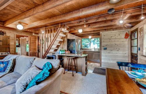 Dock and Resort Perks Quiet Lakefront Cottage - Foto 11