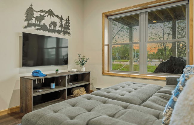 Pocono Paradise by Avantstay Lakeside Retreat, Hot Tub, Game Room, Near Beach - Foto 27