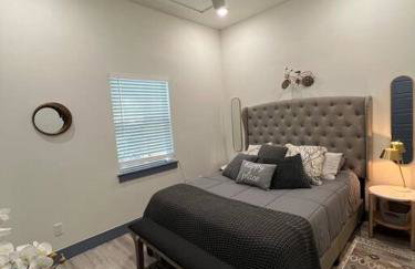 Perfectly located 2 bed/2 full bathroom/1 sofa bed - Foto 7